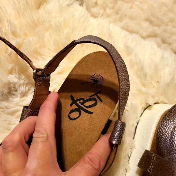 Obtb sandals, distressed silver only worn once!, very comfy! - Picture 6 of 6